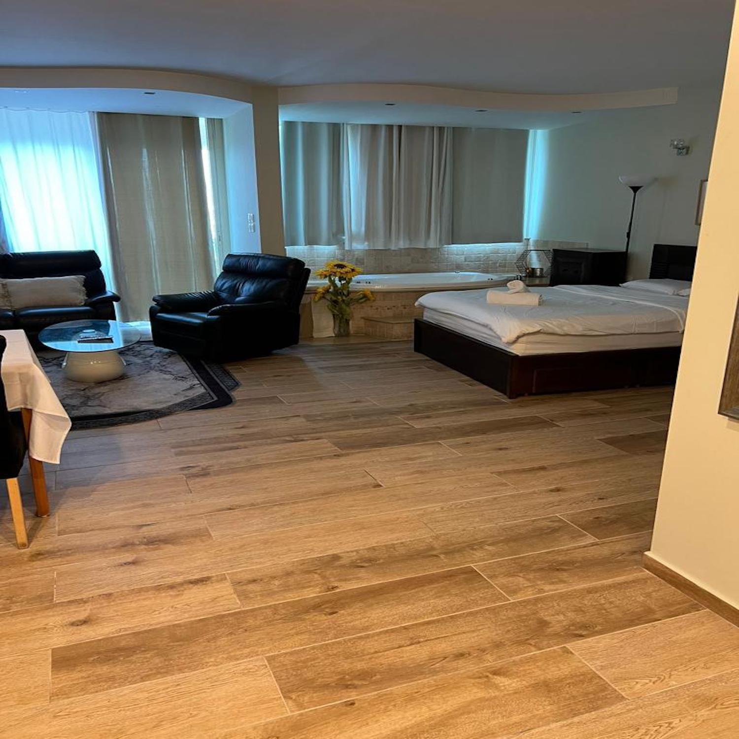 Caesarea Inn Buitenkant foto